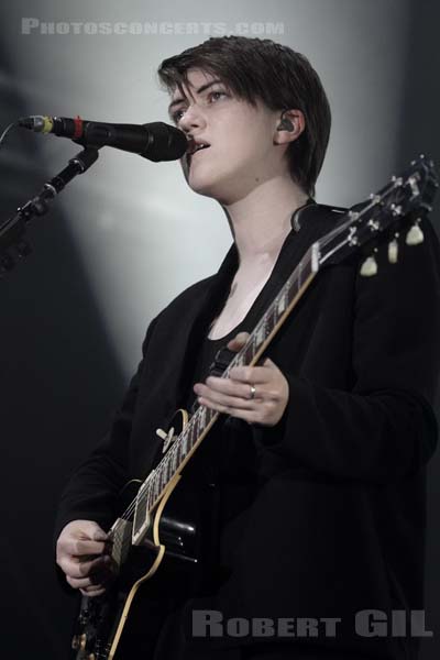 THE XX - 2013-06-28 - EVREUX - Hippodrome Evreux Normandie - Romy Madley Croft